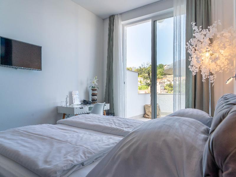 Barbara Piran Beach Hotel & Spa image