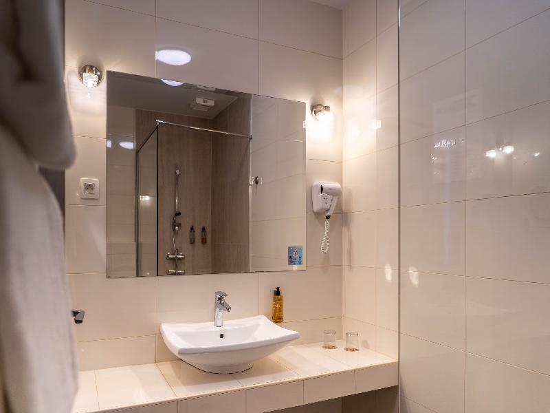 Barbara Piran Beach Hotel & Spa image
