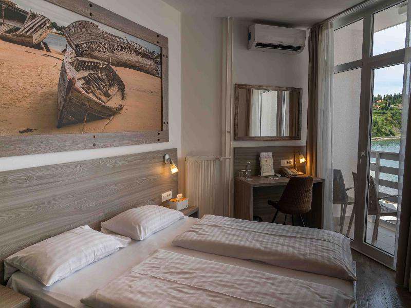 Barbara Piran Beach Hotel & Spa image
