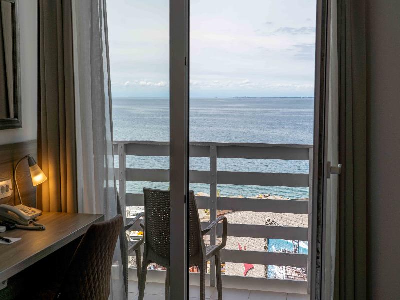 Barbara Piran Beach Hotel & Spa image