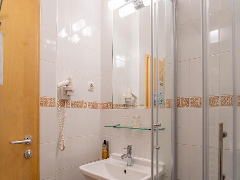 Barbara Piran Beach Hotel & Spa image