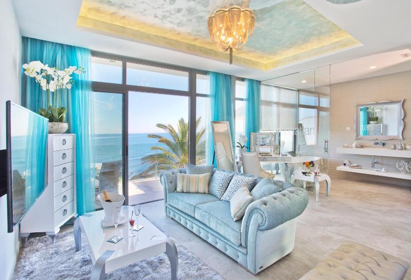 El Oceano Beach  image