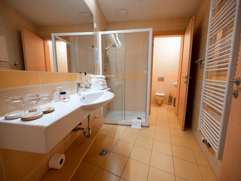 Hotel Golte image