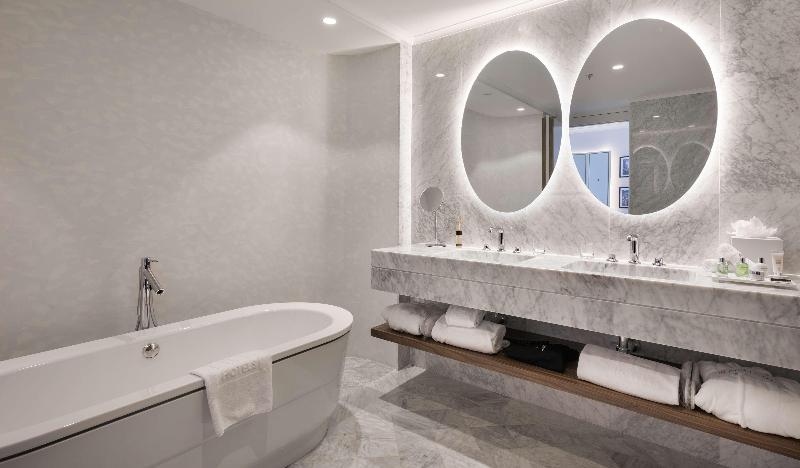 NH Collection Madrid Eurobuilding image
