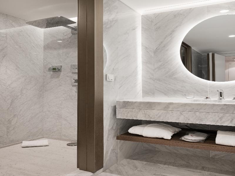 NH Collection Madrid Eurobuilding image