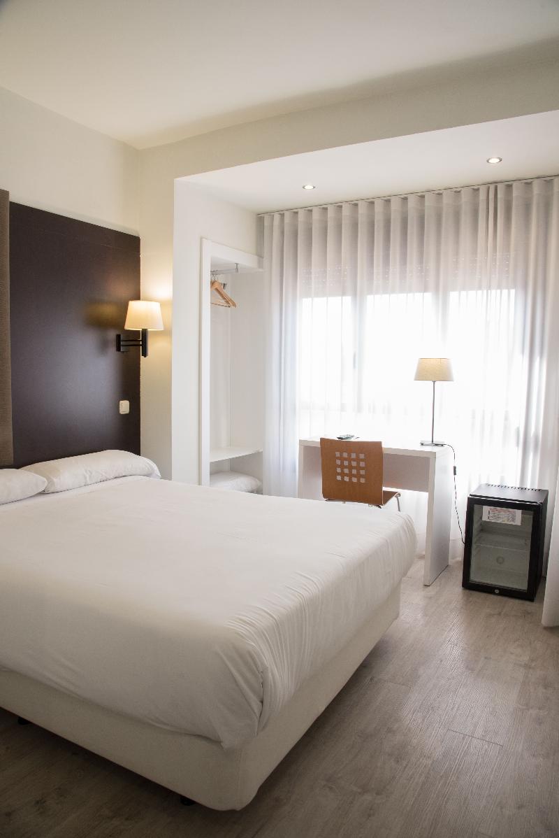 Hotel Delta Tudela image