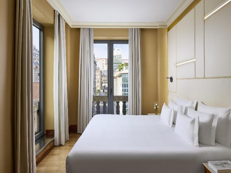 NH Collection Vigo image