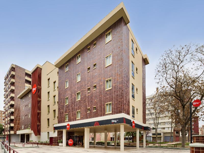 iStay by NH Zaragoza Sport Hotel — general view