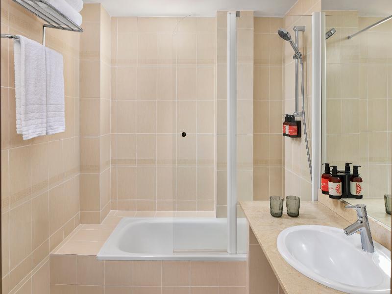 iStay by NH Zaragoza Sport Hotel image