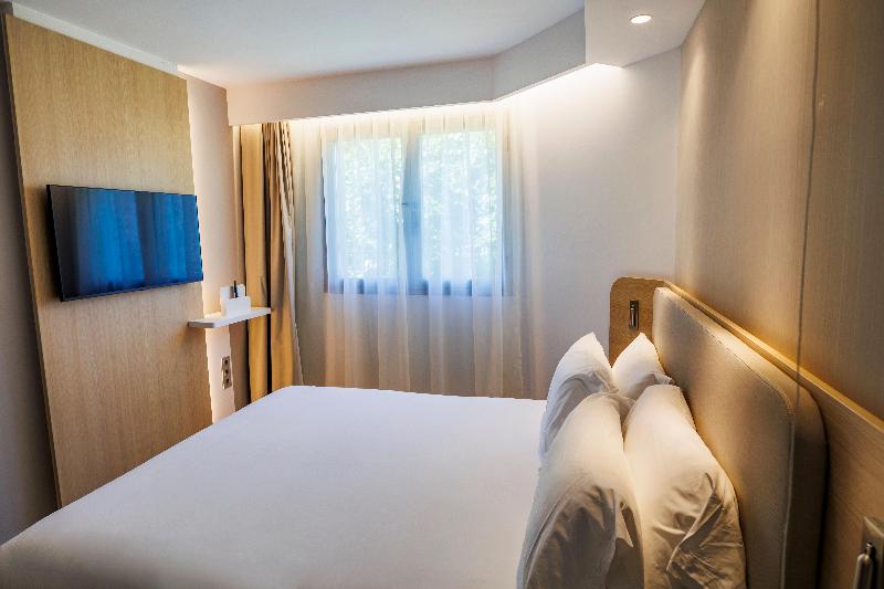 Holiday Inn Express Logrono Rioja image