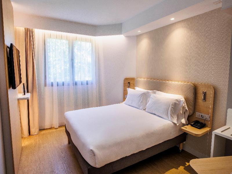 Holiday Inn Express Logrono Rioja image