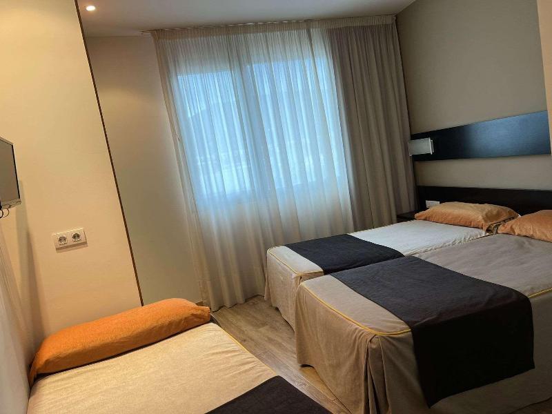 Blu Hotel Pamplona image