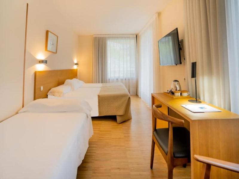 Gran Hotel Victoria image
