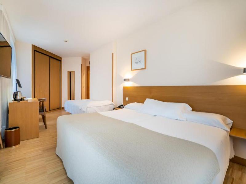 Gran Hotel Victoria image