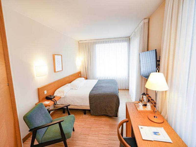 Gran Hotel Victoria image