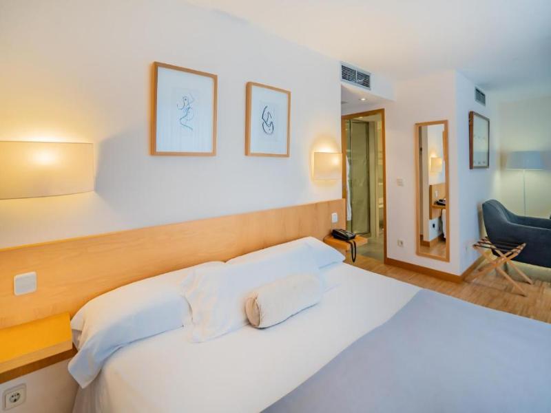 Gran Hotel Victoria image