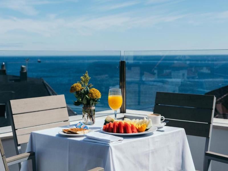 Gran Hotel Victoria image
