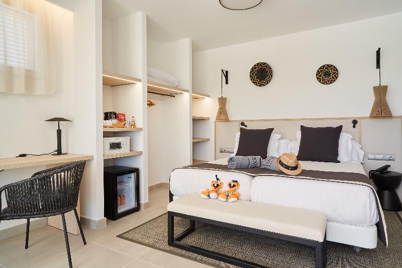 Invisa Hotel Cala Verde image