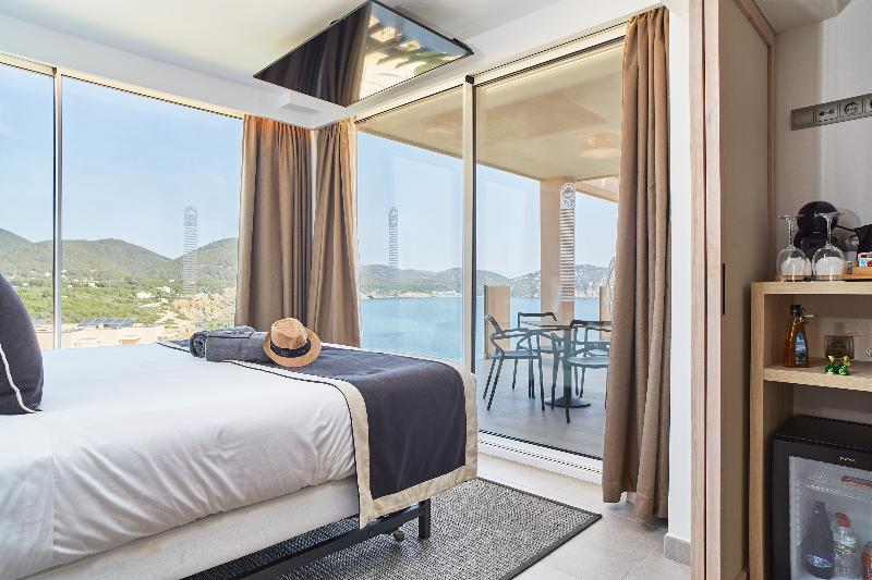 Invisa Hotel Cala Verde image