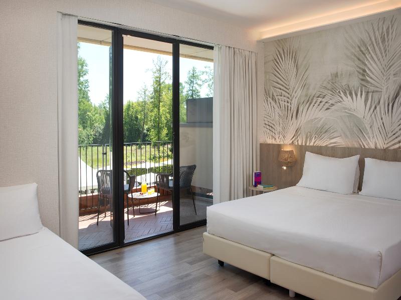 UNA HOTELS Forte Dei Marmi image