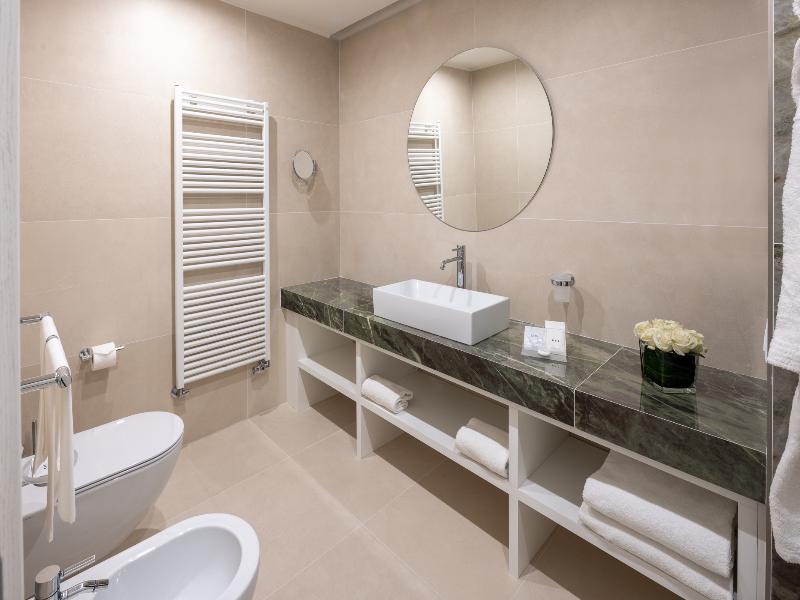 UNA HOTELS Forte Dei Marmi image