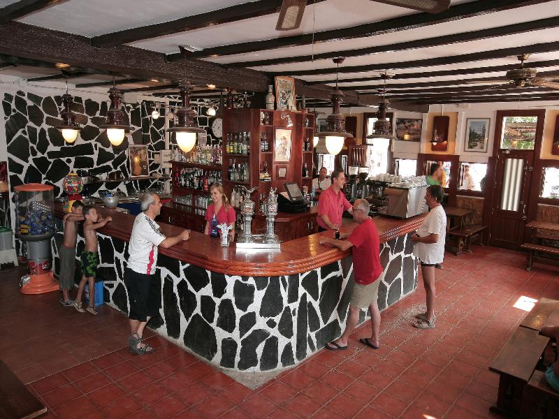 Cala Montjoi image