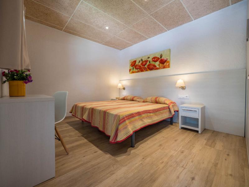 Cala Montjoi image