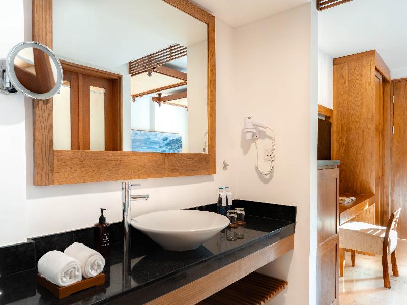 Legian Beach Hotel image