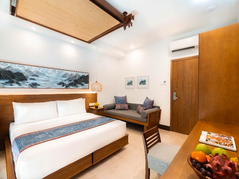 Legian Beach Hotel image