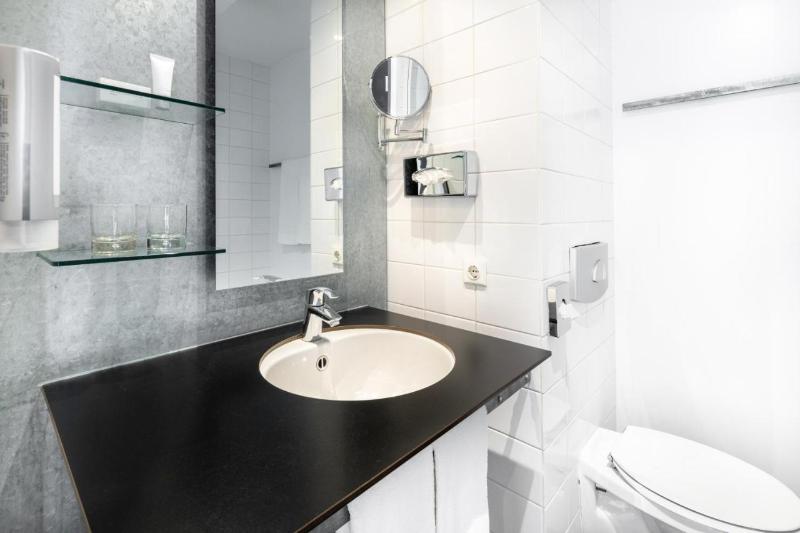 Garner Hotel Maastricht image