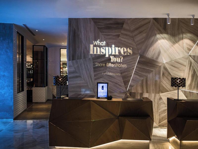 Renaissance Riverside Hotel Saigon image