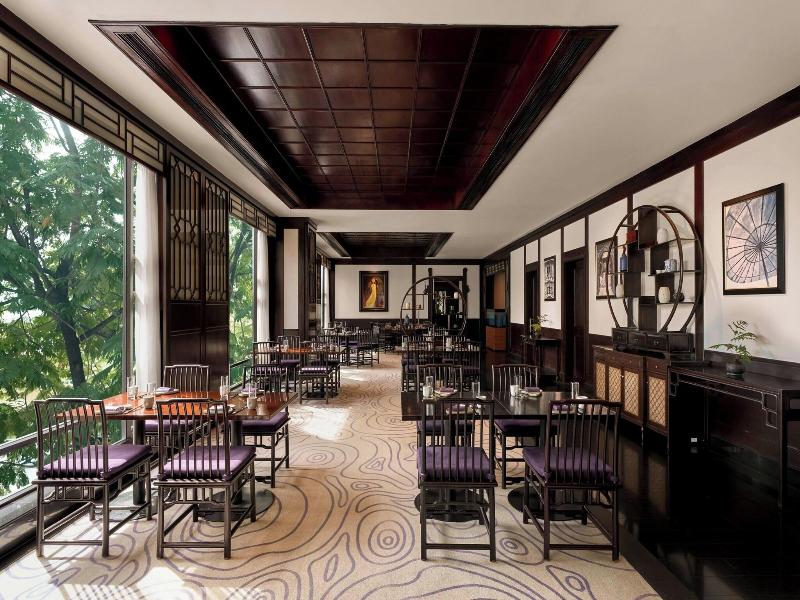 Renaissance Riverside Hotel Saigon image