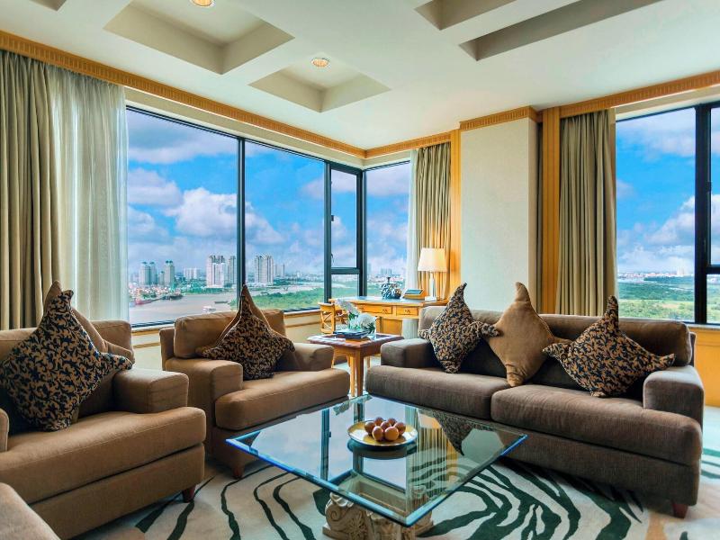Renaissance Riverside Hotel Saigon image