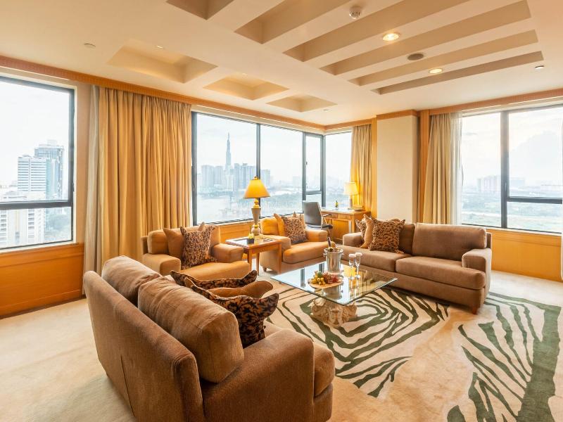 Renaissance Riverside Hotel Saigon image
