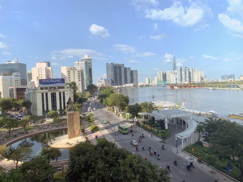 Renaissance Riverside Hotel Saigon image