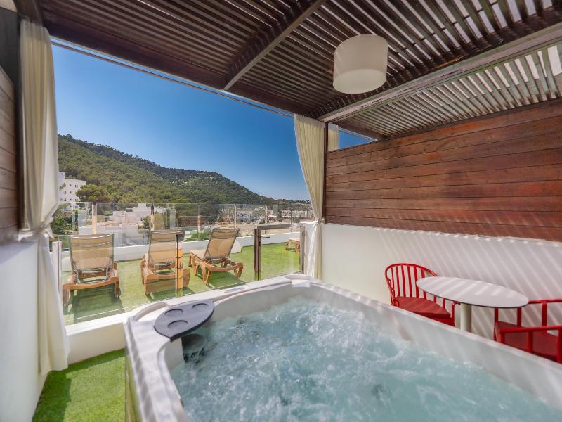 Palladium Hotel Cala LLonga image