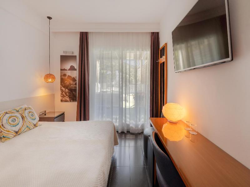 Palladium Hotel Cala LLonga image
