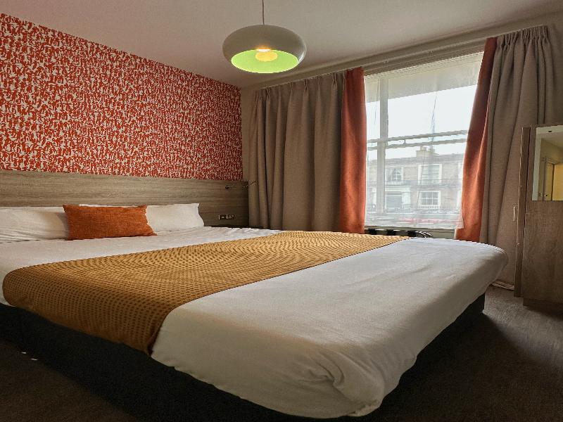 Cairn Hotel image