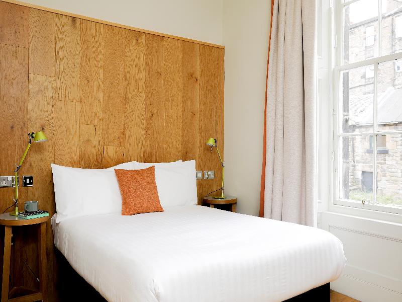 Cairn Hotel image