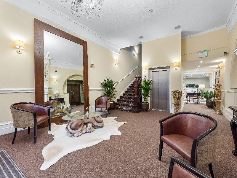 Harte and Garter Hotel image