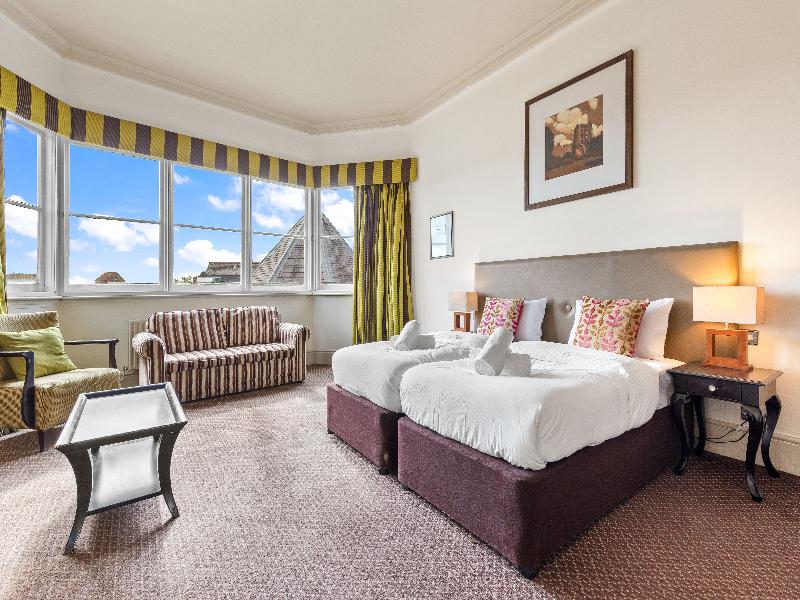 Harte and Garter Hotel image