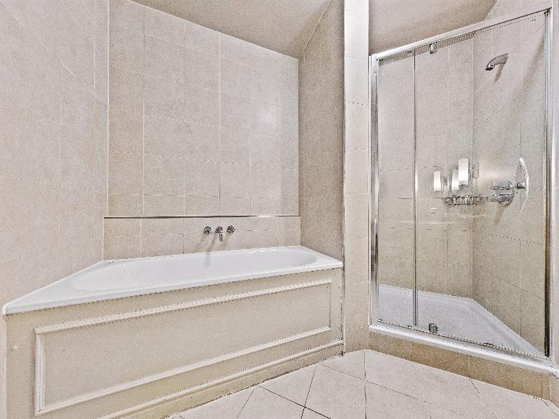 Harte and Garter Hotel image