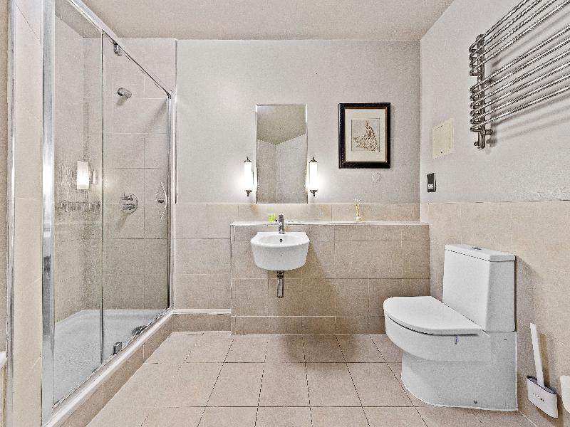 Harte and Garter Hotel image