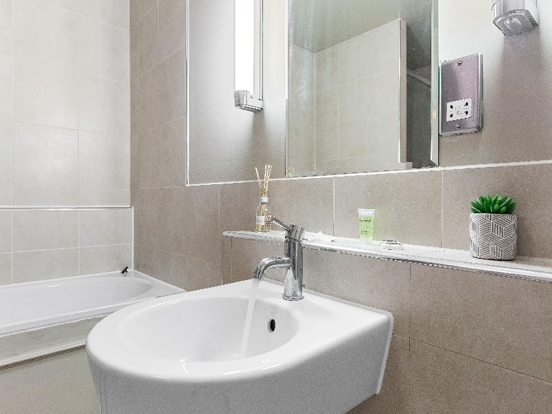 Harte and Garter Hotel image