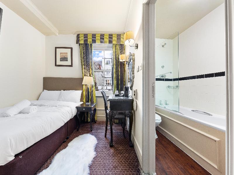 Harte and Garter Hotel image