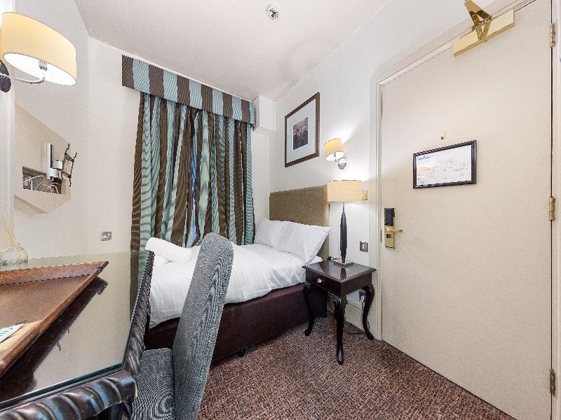 Harte and Garter Hotel image