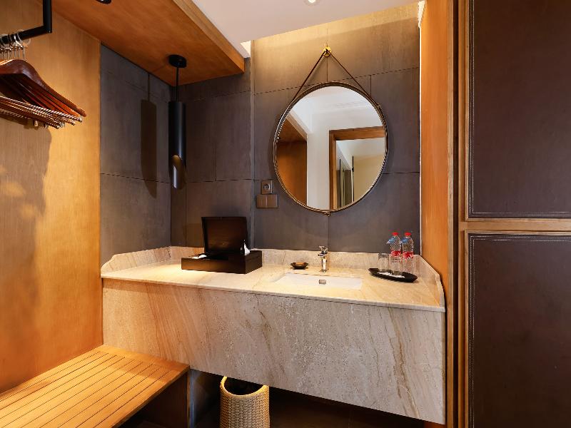 Rama Beach Resort & Villas image