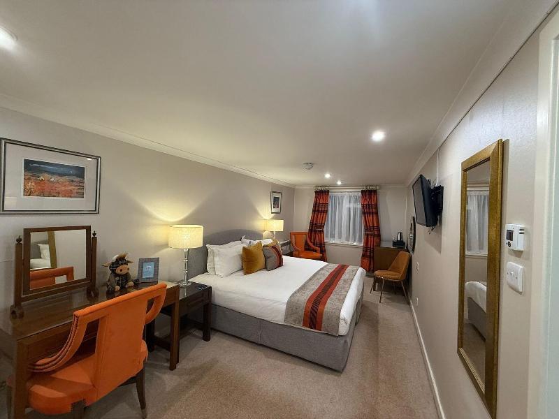Airds Hotel image