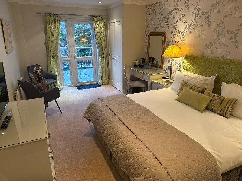 Airds Hotel image