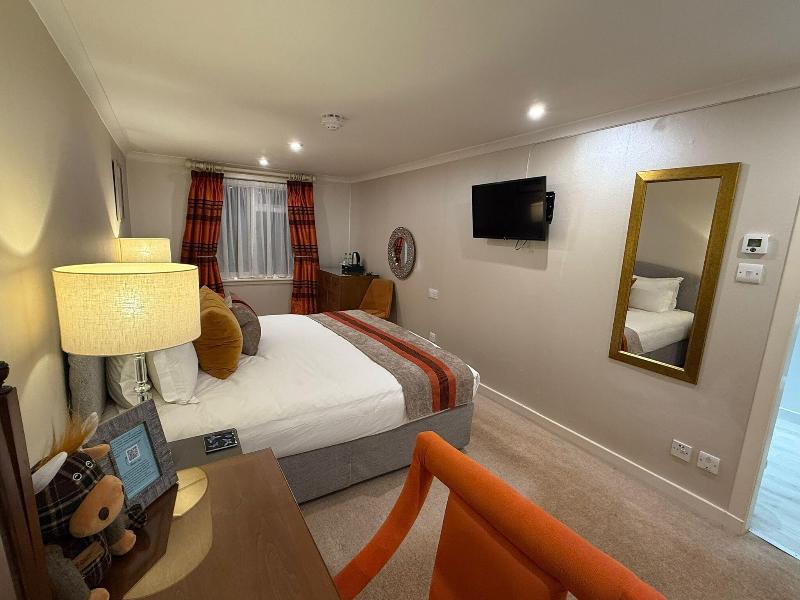 Airds Hotel image